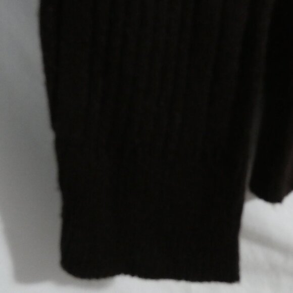 WOLSEY INTERNATIONAL MAN | medium | Ribbed Chocolate Brown V-Neck Sweater - Picture 6 of 14